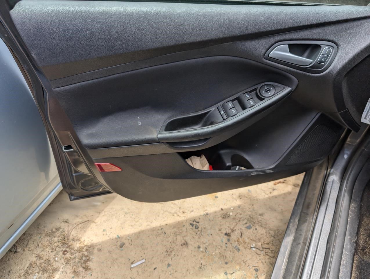 https://f005.backblazeb2.com/file/img-partshotlines-com/Inventory/MA79/Vehicle/77239_10.jpg