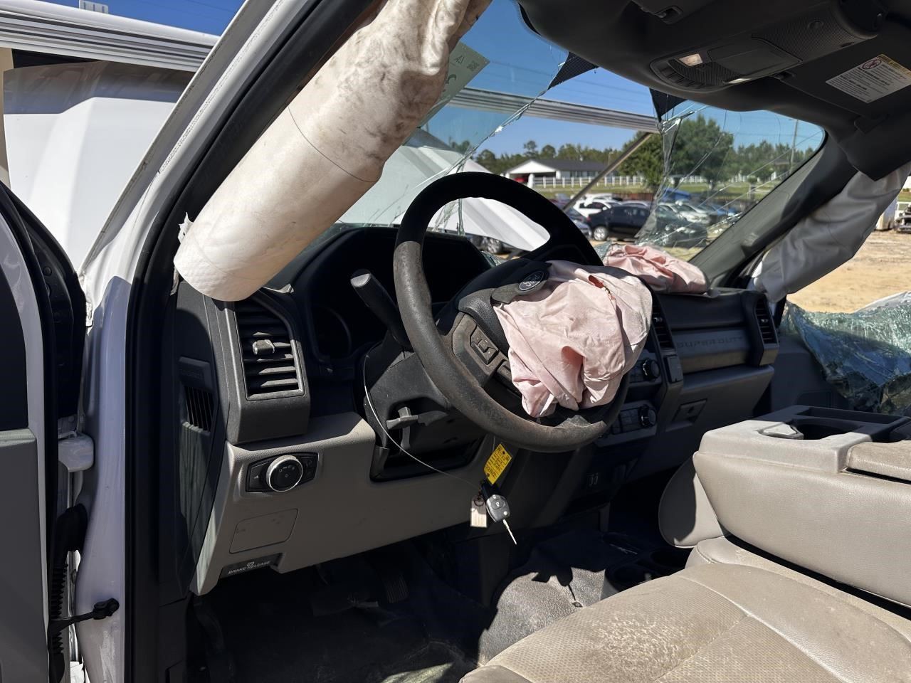 https://f005.backblazeb2.com/file/img-partshotlines-com/Inventory/MA79/Vehicle/77451_11.jpg