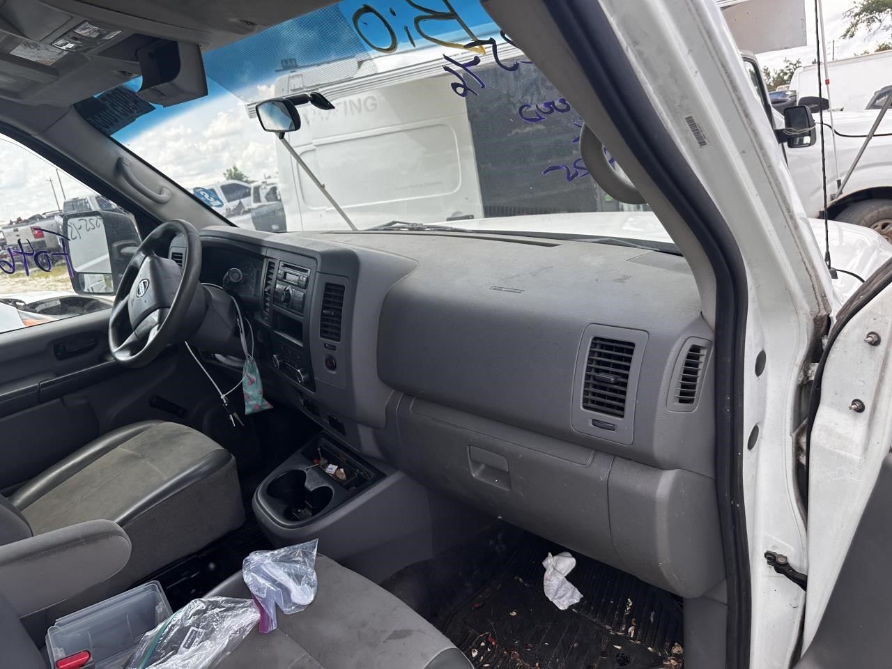 https://f005.backblazeb2.com/file/img-partshotlines-com/Inventory/MA79/Vehicle/77690_11.jpg
