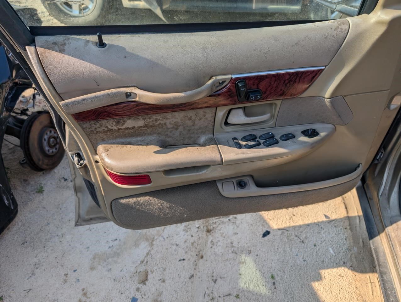 https://f005.backblazeb2.com/file/img-partshotlines-com/Inventory/MA79/Vehicle/77832_06.jpg