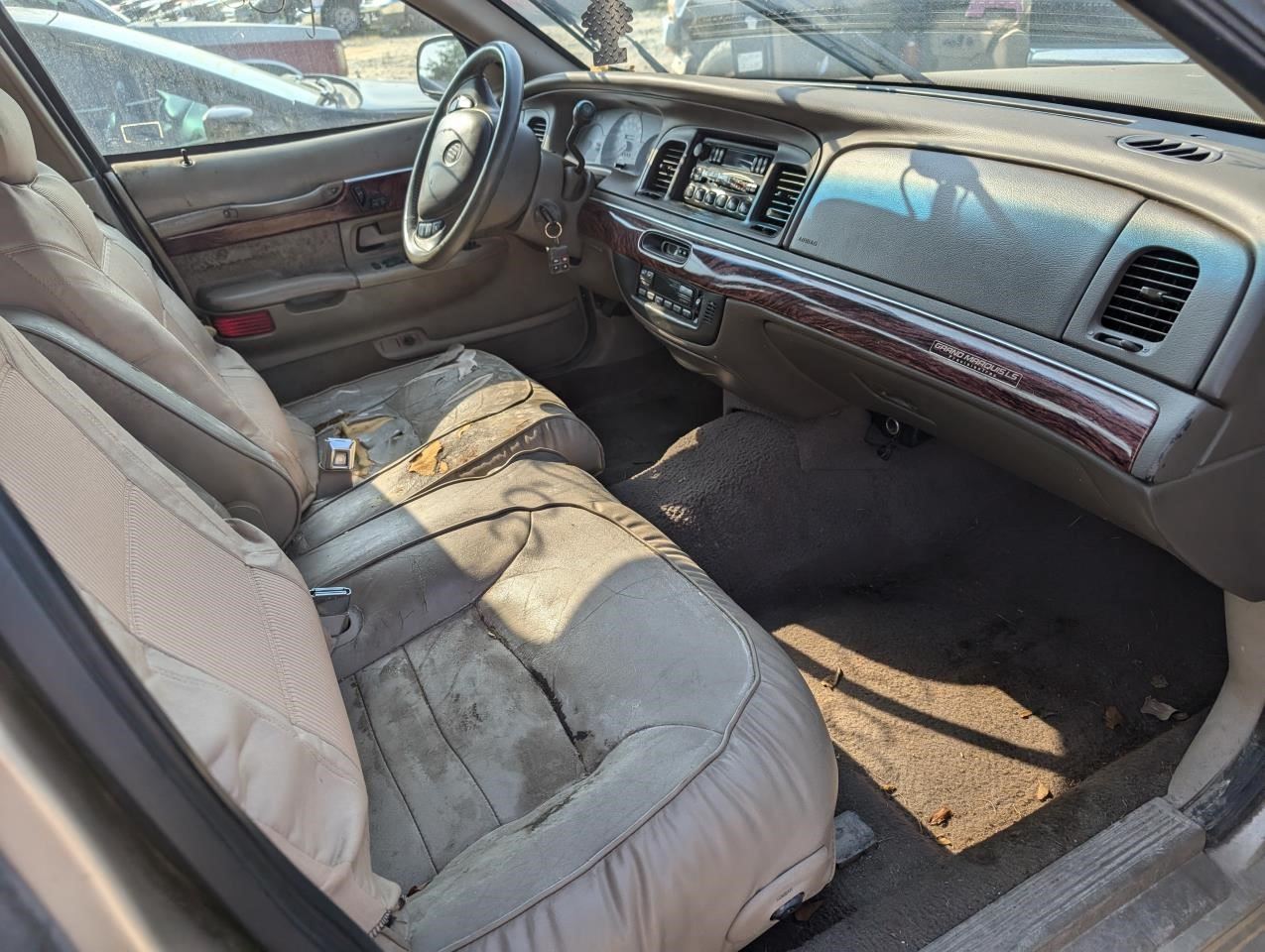 https://f005.backblazeb2.com/file/img-partshotlines-com/Inventory/MA79/Vehicle/77832_08.jpg