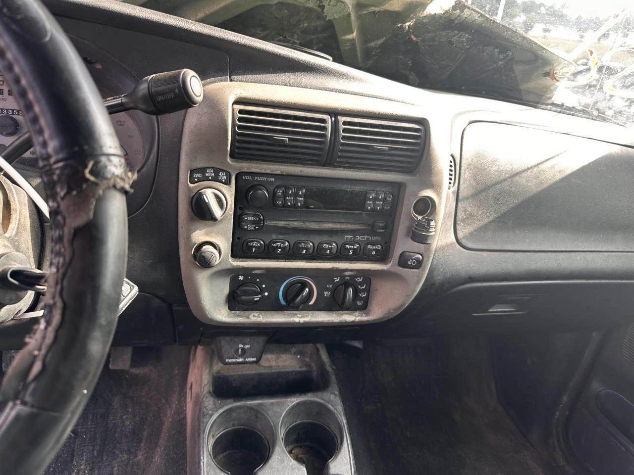 https://f005.backblazeb2.com/file/img-partshotlines-com/Inventory/MA79/Vehicle/77923_11.jpg