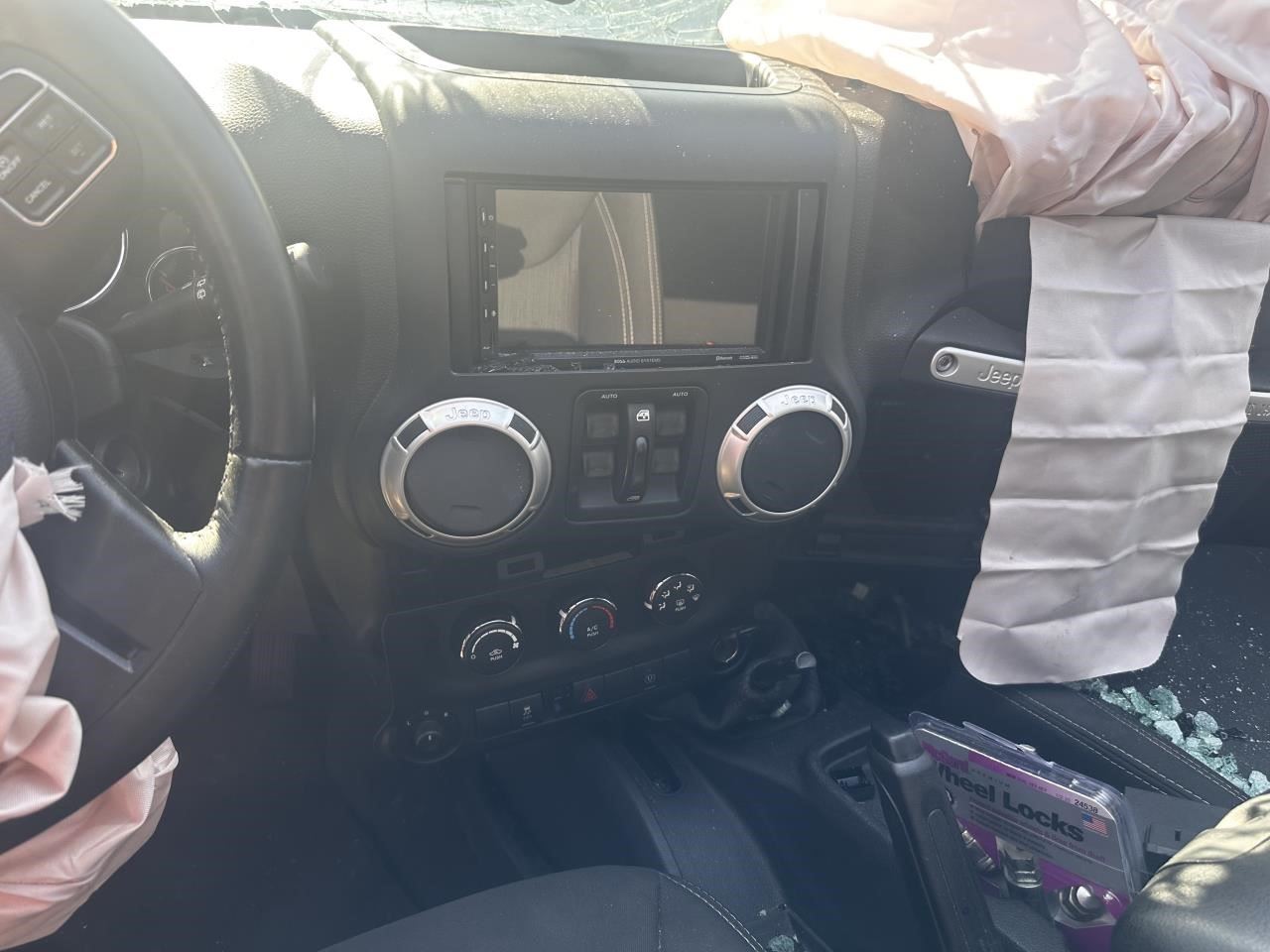 https://f005.backblazeb2.com/file/img-partshotlines-com/Inventory/MA79/Vehicle/77976_11.jpg