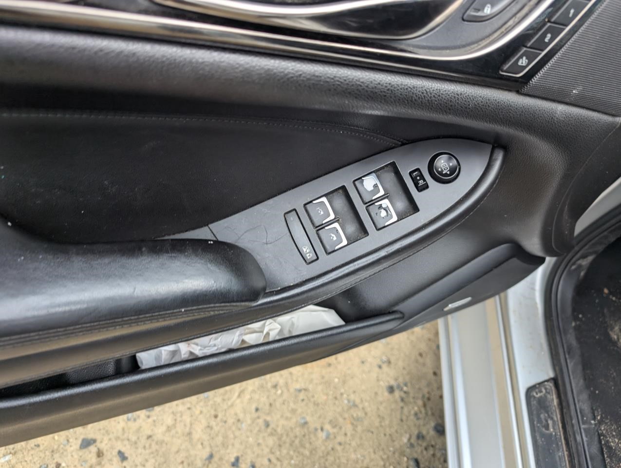 https://f005.backblazeb2.com/file/img-partshotlines-com/Inventory/MA79/Vehicle/78223_09.jpg