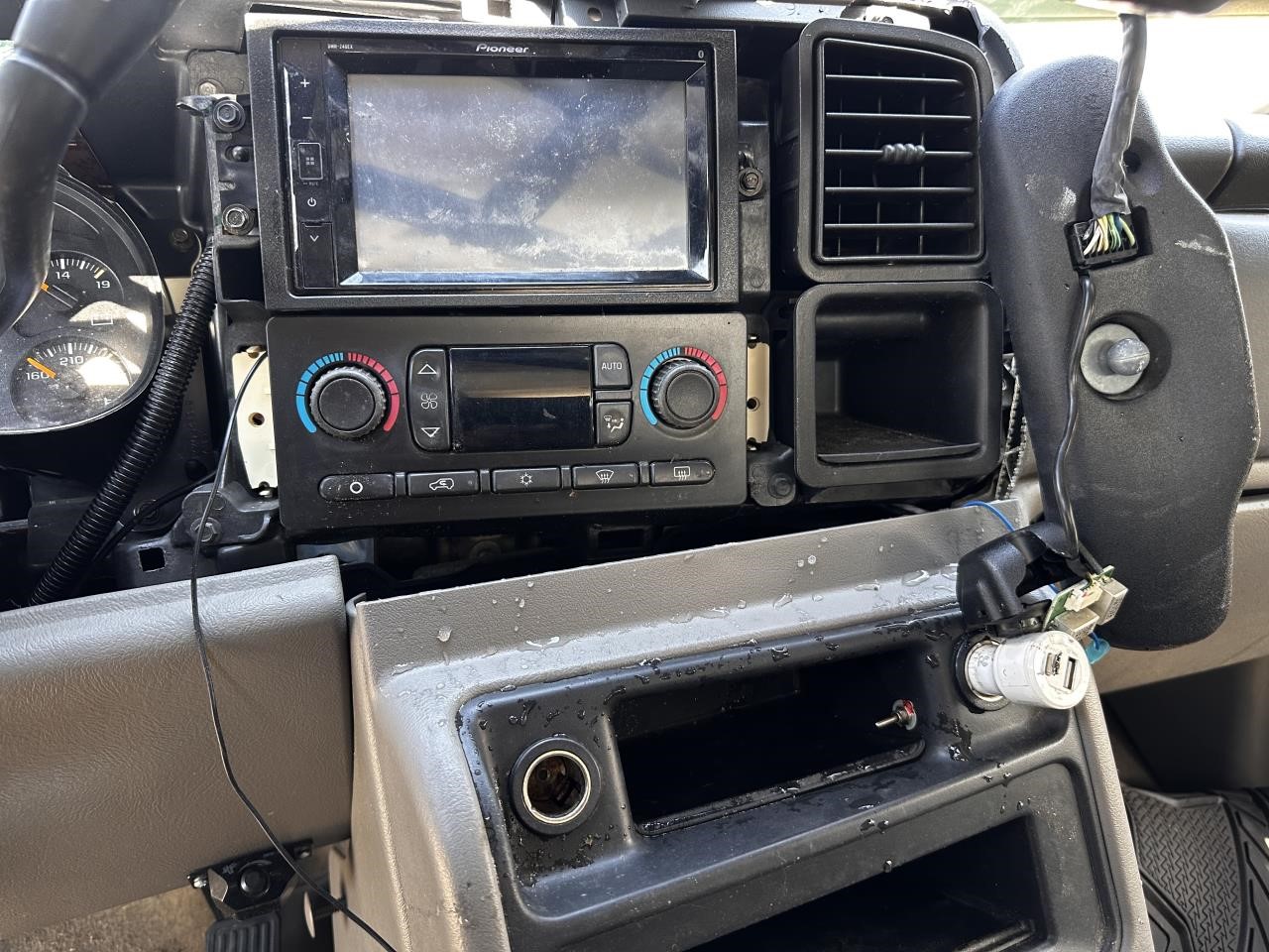 https://f005.backblazeb2.com/file/img-partshotlines-com/Inventory/MA79/Vehicle/78383_12.jpg