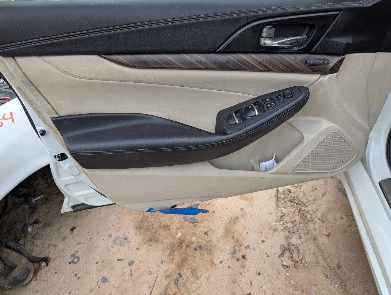 https://f005.backblazeb2.com/file/img-partshotlines-com/Inventory/MA79/Vehicle/78675_07.jpg
