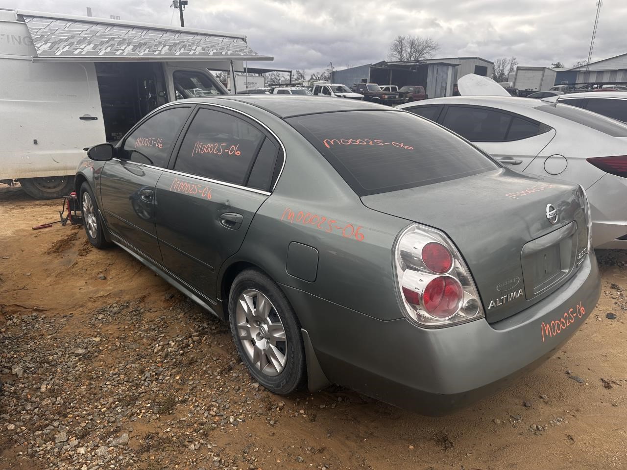 https://f005.backblazeb2.com/file/img-partshotlines-com/Inventory/MA79/Vehicle/79329_06.jpg