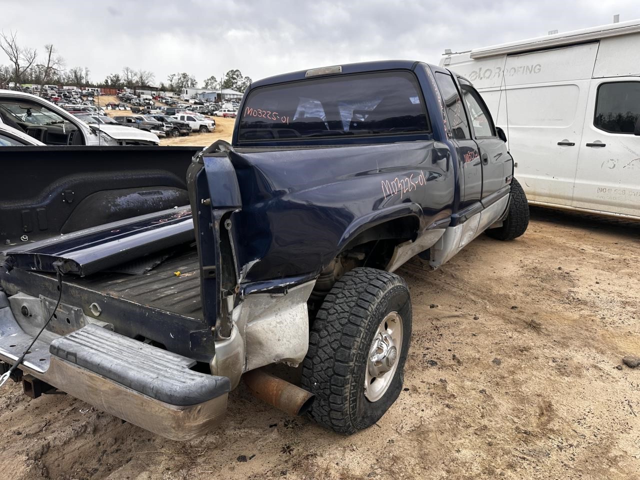https://f005.backblazeb2.com/file/img-partshotlines-com/Inventory/MA79/Vehicle/79444_04.jpg