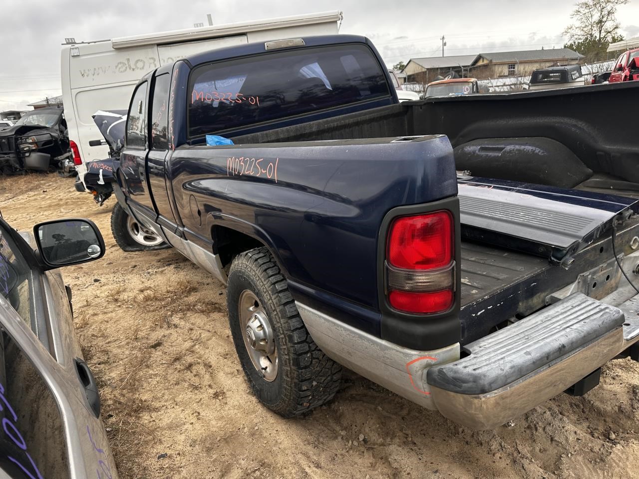 https://f005.backblazeb2.com/file/img-partshotlines-com/Inventory/MA79/Vehicle/79444_06.jpg