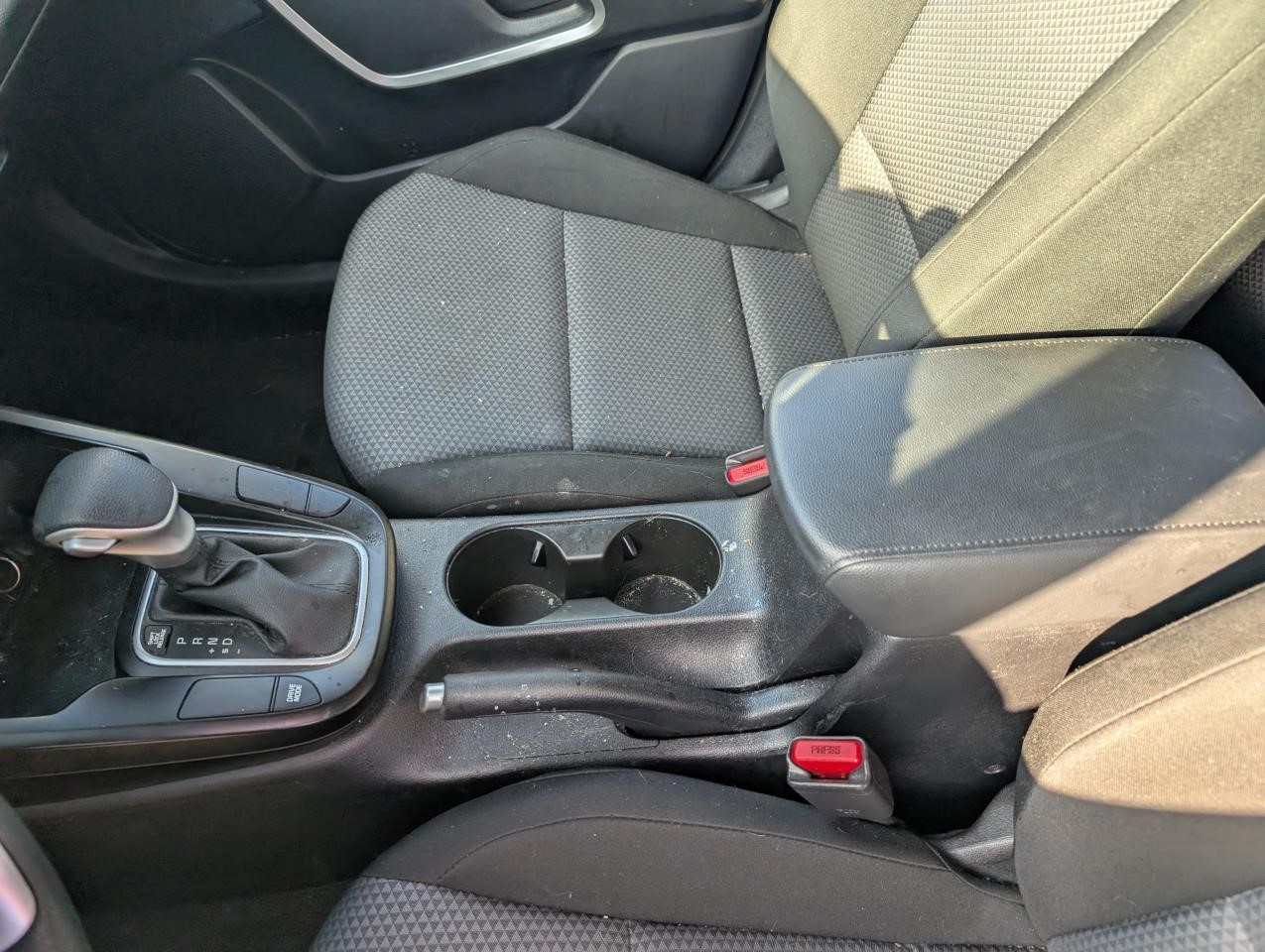https://f005.backblazeb2.com/file/img-partshotlines-com/Inventory/MA79/Vehicle/79589_07.jpg