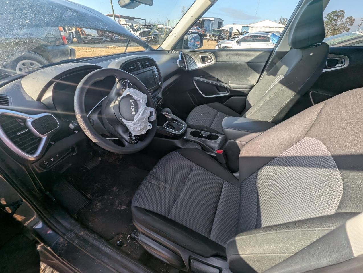 https://f005.backblazeb2.com/file/img-partshotlines-com/Inventory/MA79/Vehicle/79589_09.jpg