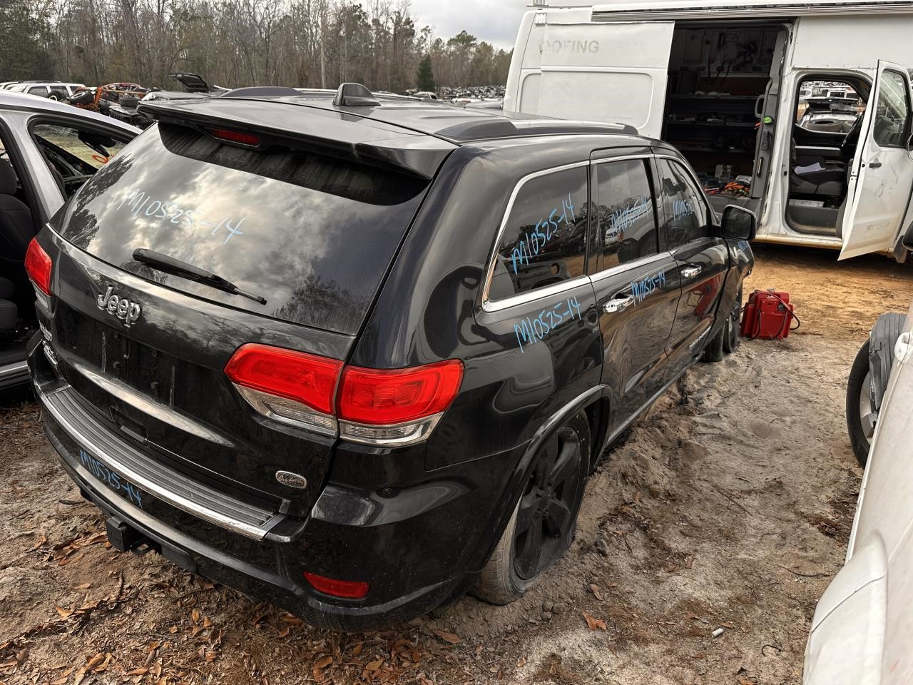 https://f005.backblazeb2.com/file/img-partshotlines-com/Inventory/MA79/Vehicle/79597_04.jpg