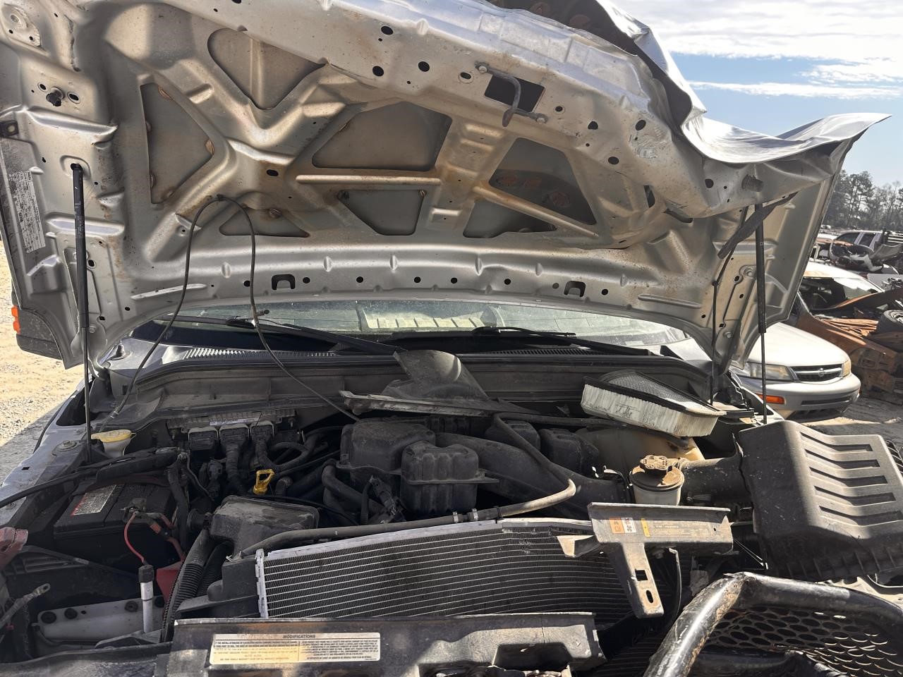 https://f005.backblazeb2.com/file/img-partshotlines-com/Inventory/MA79/Vehicle/79832_07.jpg