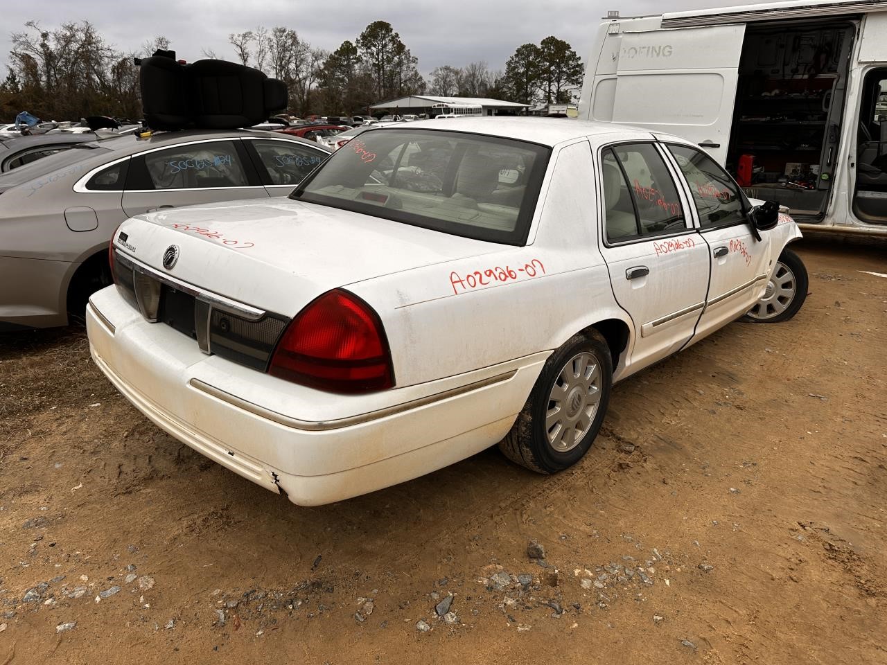 https://f005.backblazeb2.com/file/img-partshotlines-com/Inventory/MA79/Vehicle/79893_04.jpg