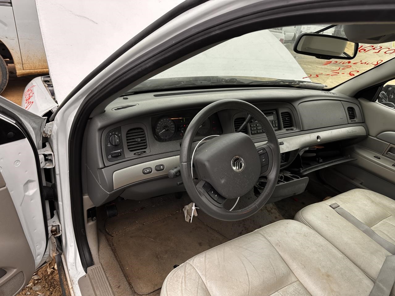https://f005.backblazeb2.com/file/img-partshotlines-com/Inventory/MA79/Vehicle/79893_10.jpg