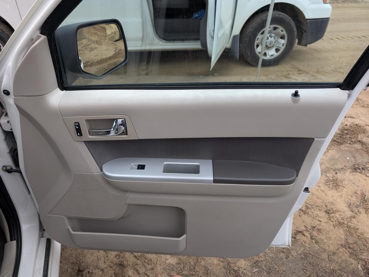 https://f005.backblazeb2.com/file/img-partshotlines-com/Inventory/MA79/Vehicle/79907_12.jpg