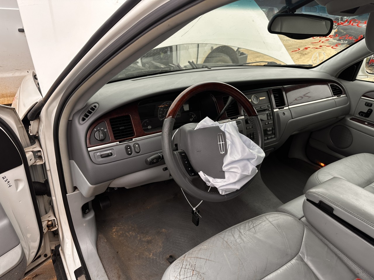 https://f005.backblazeb2.com/file/img-partshotlines-com/Inventory/MA79/Vehicle/80136_10.jpg