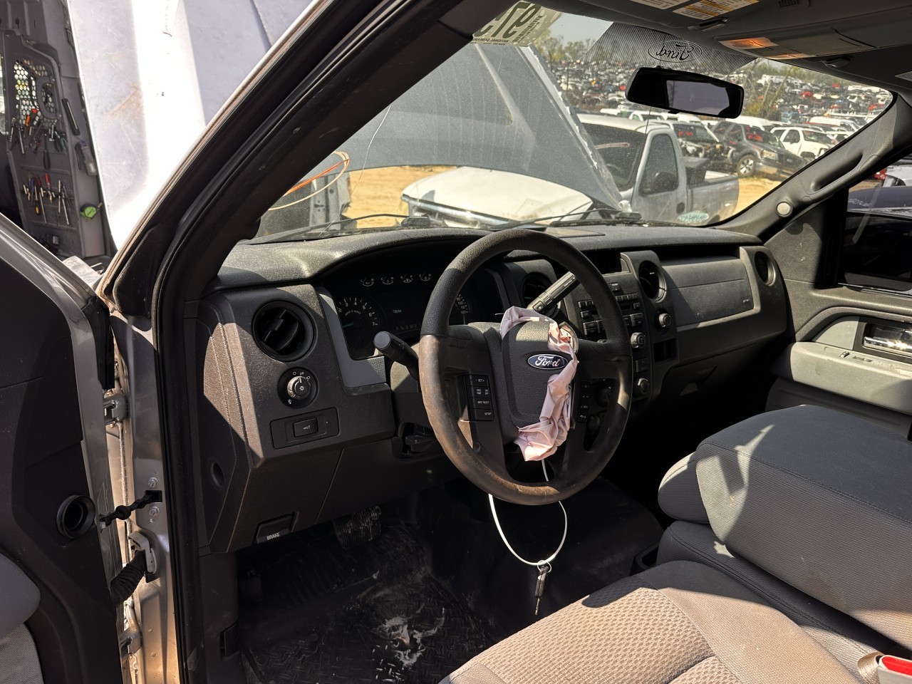 https://f005.backblazeb2.com/file/img-partshotlines-com/Inventory/MA79/Vehicle/80158_11.jpg