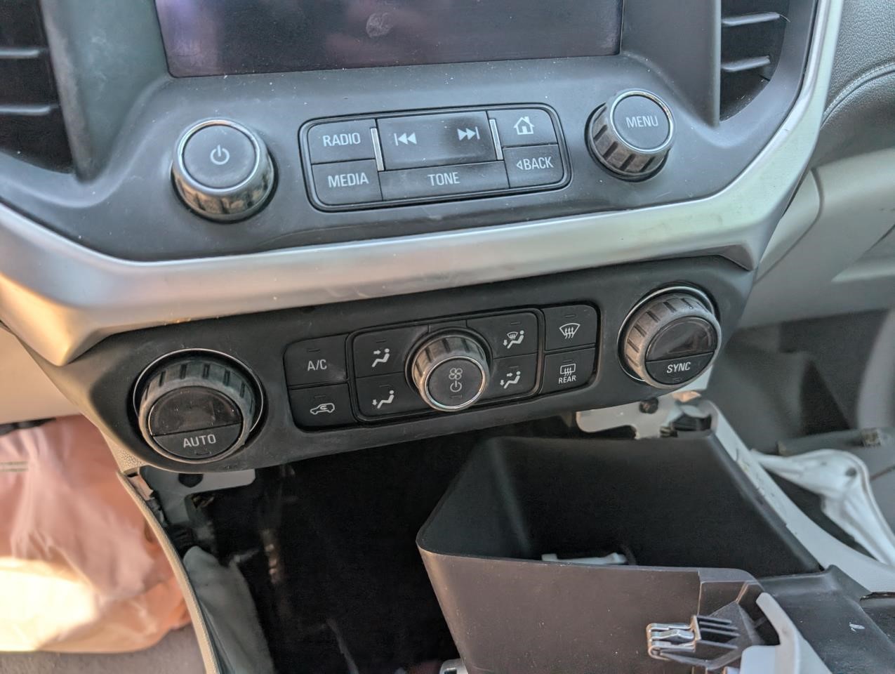 https://f005.backblazeb2.com/file/img-partshotlines-com/Inventory/MA79/Vehicle/80226_04.jpg