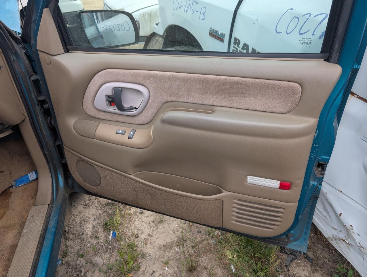 https://f005.backblazeb2.com/file/img-partshotlines-com/Inventory/MA79/Vehicle/80443_07.jpg