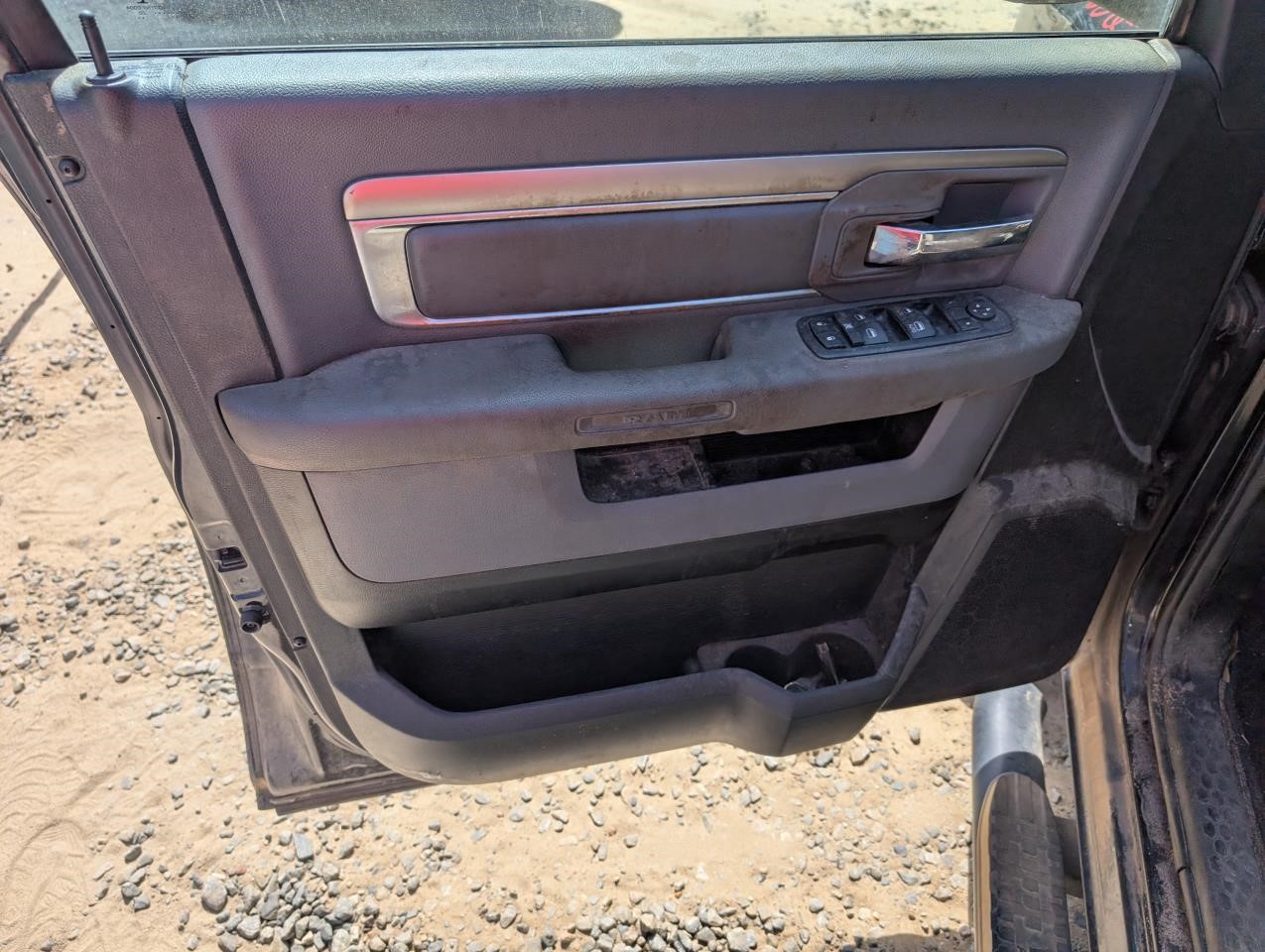 https://f005.backblazeb2.com/file/img-partshotlines-com/Inventory/MA79/Vehicle/80469_05.jpg