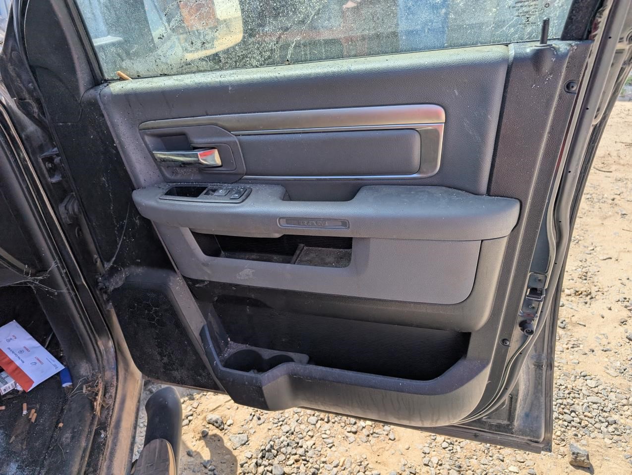 https://f005.backblazeb2.com/file/img-partshotlines-com/Inventory/MA79/Vehicle/80469_08.jpg