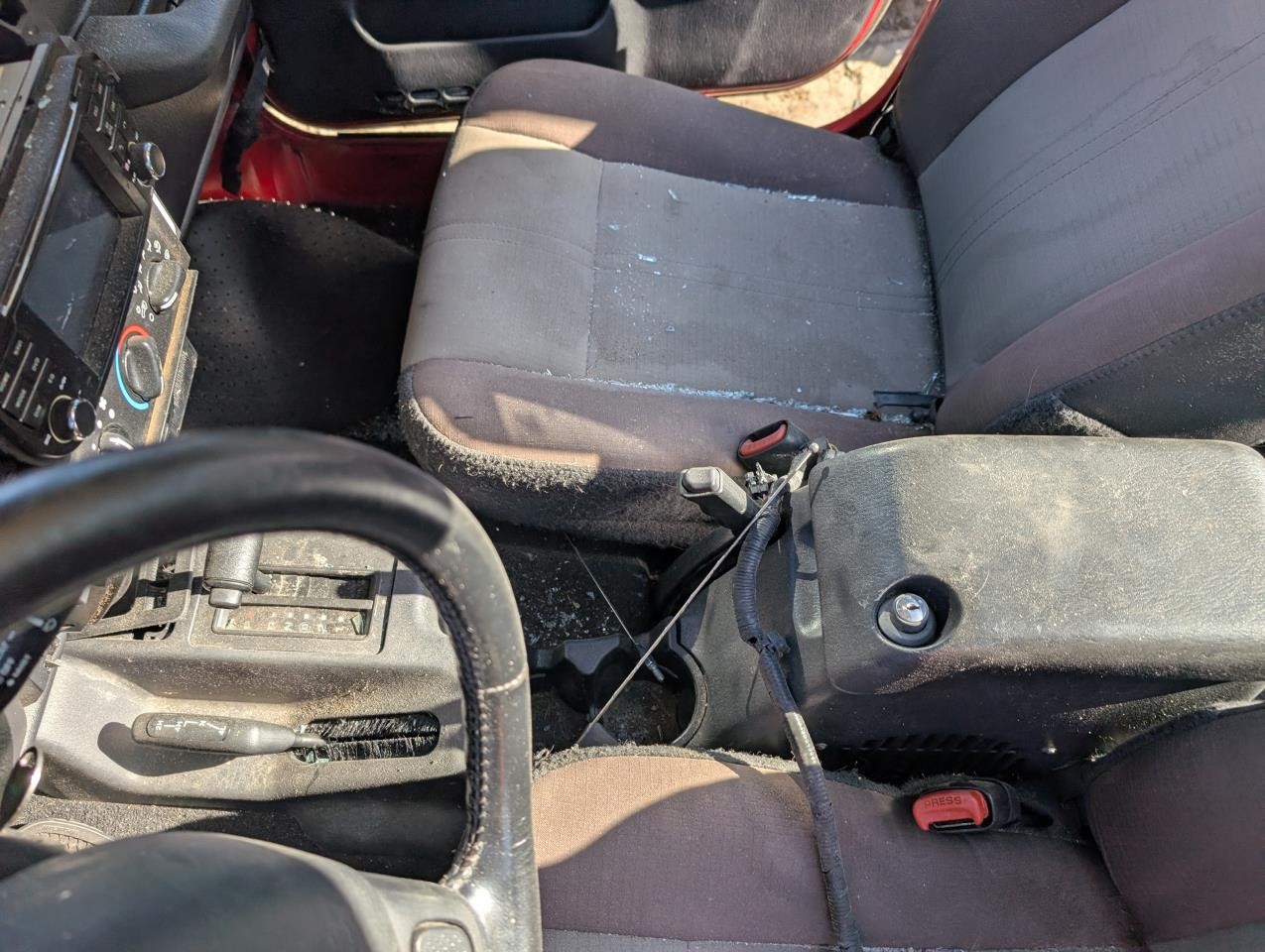 https://f005.backblazeb2.com/file/img-partshotlines-com/Inventory/MA79/Vehicle/80570_05.jpg