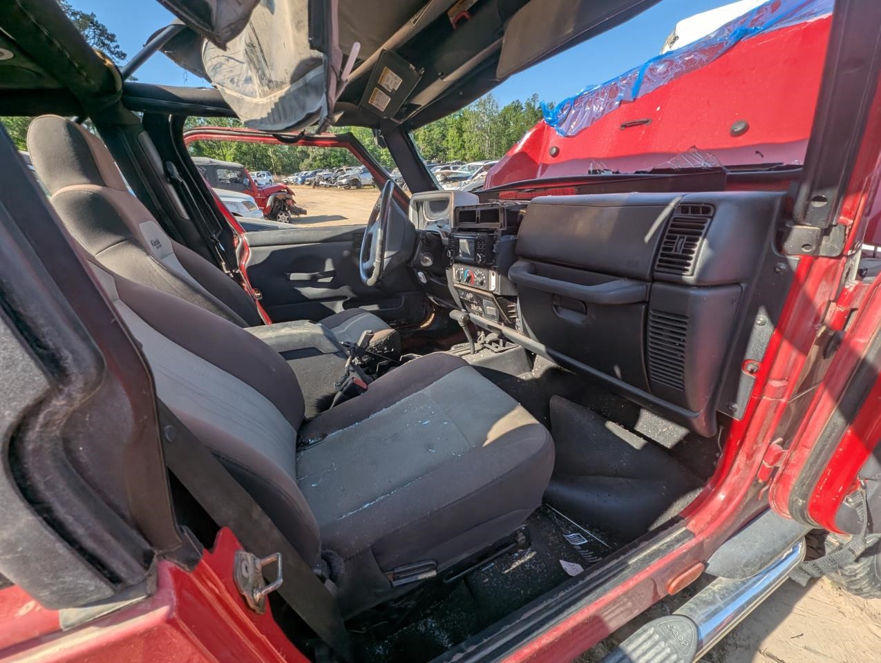 https://f005.backblazeb2.com/file/img-partshotlines-com/Inventory/MA79/Vehicle/80570_08.jpg