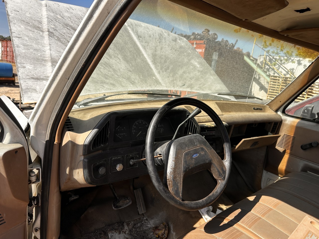 https://f005.backblazeb2.com/file/img-partshotlines-com/Inventory/MA79/Vehicle/80592_09.jpg