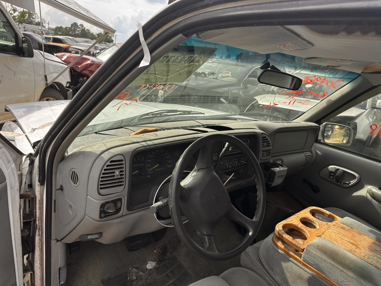 https://f005.backblazeb2.com/file/img-partshotlines-com/Inventory/MA79/Vehicle/80715_11.jpg