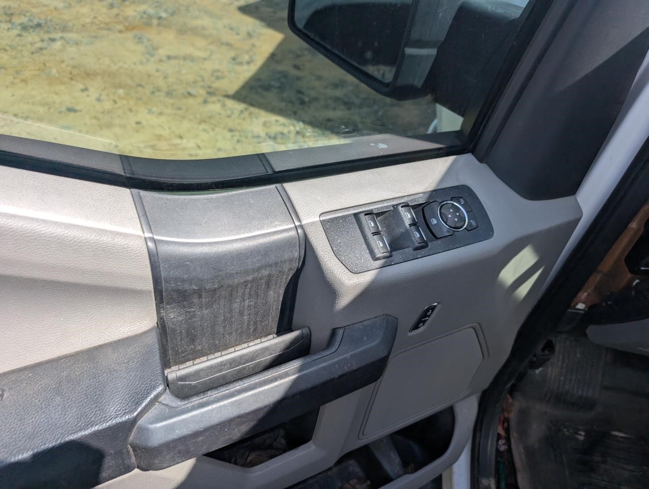 https://f005.backblazeb2.com/file/img-partshotlines-com/Inventory/MA79/Vehicle/81186_07.jpg