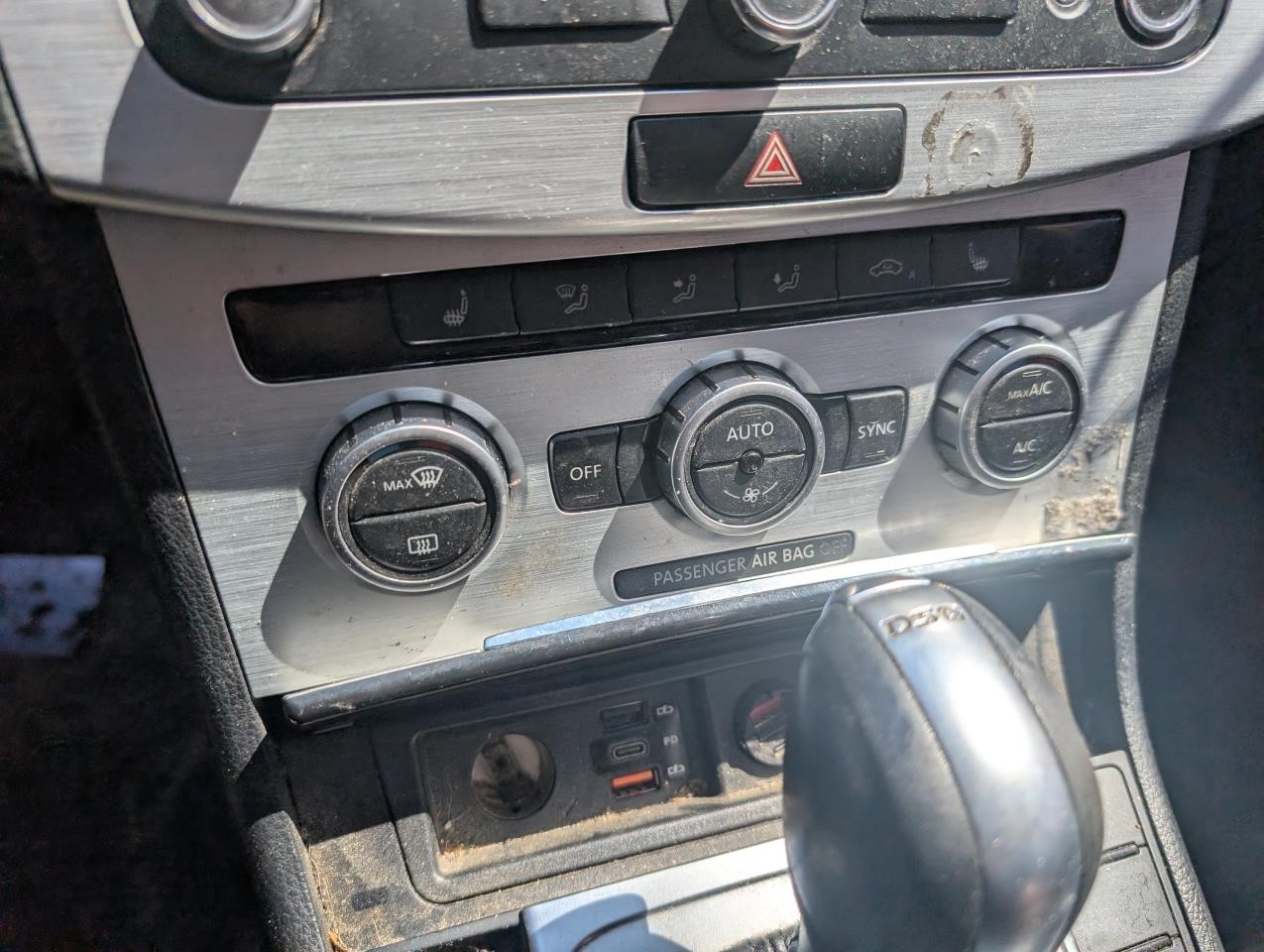 https://f005.backblazeb2.com/file/img-partshotlines-com/Inventory/MA79/Vehicle/81217_03.jpg