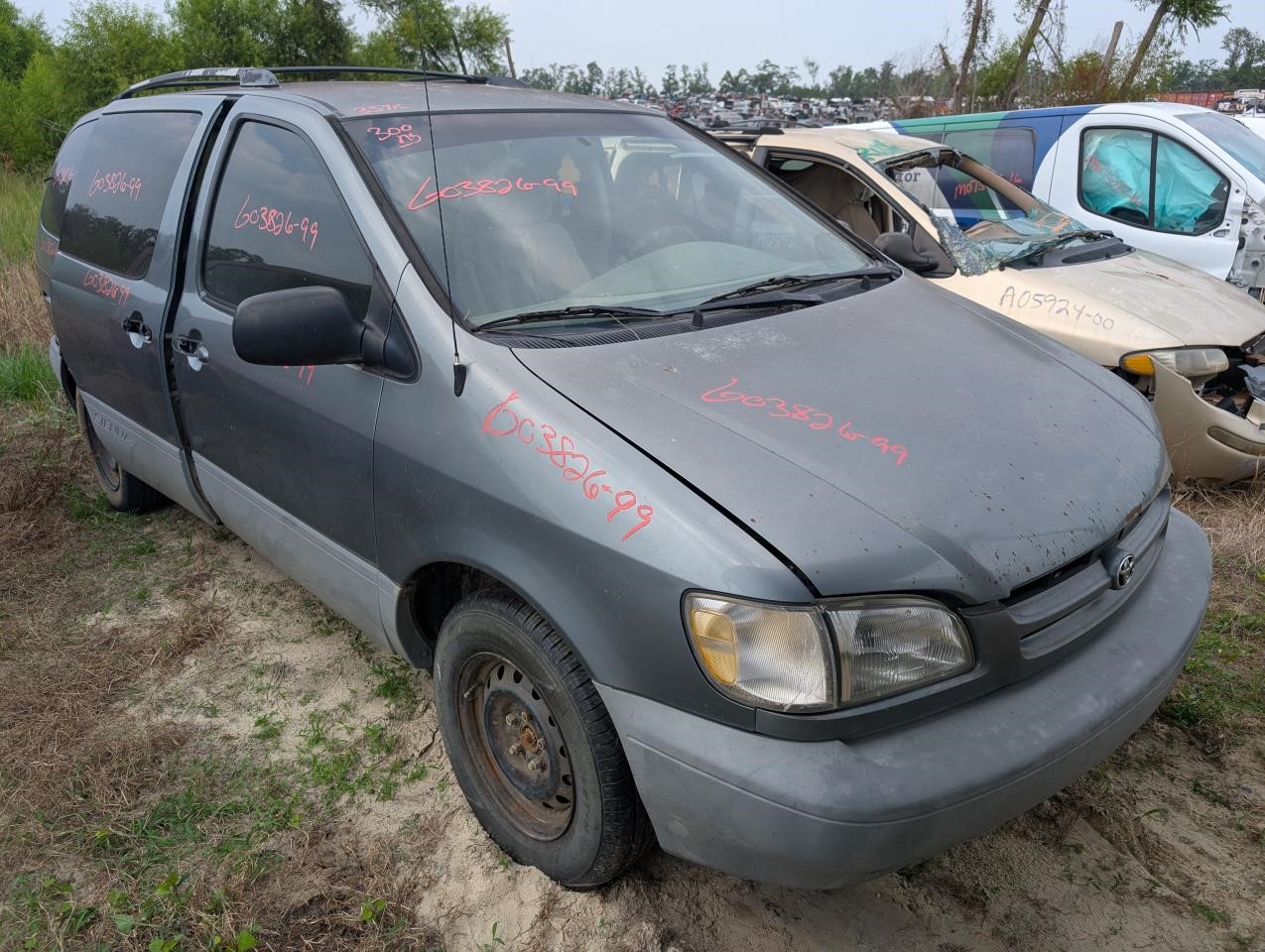 https://f005.backblazeb2.com/file/img-partshotlines-com/Inventory/MA79/Vehicle/81519_12.jpg
