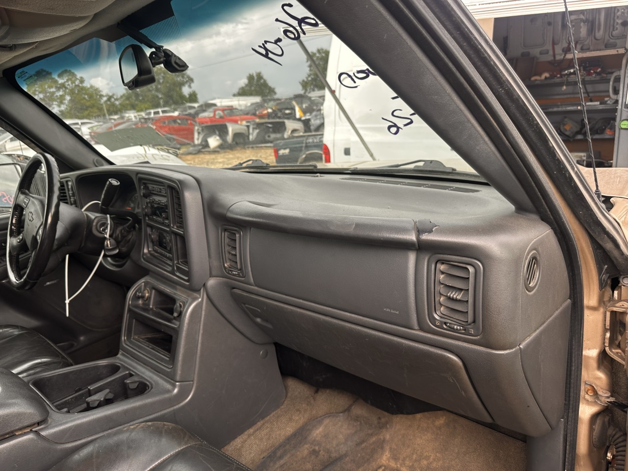 https://f005.backblazeb2.com/file/img-partshotlines-com/Inventory/MA79/Vehicle/81582_12.jpg