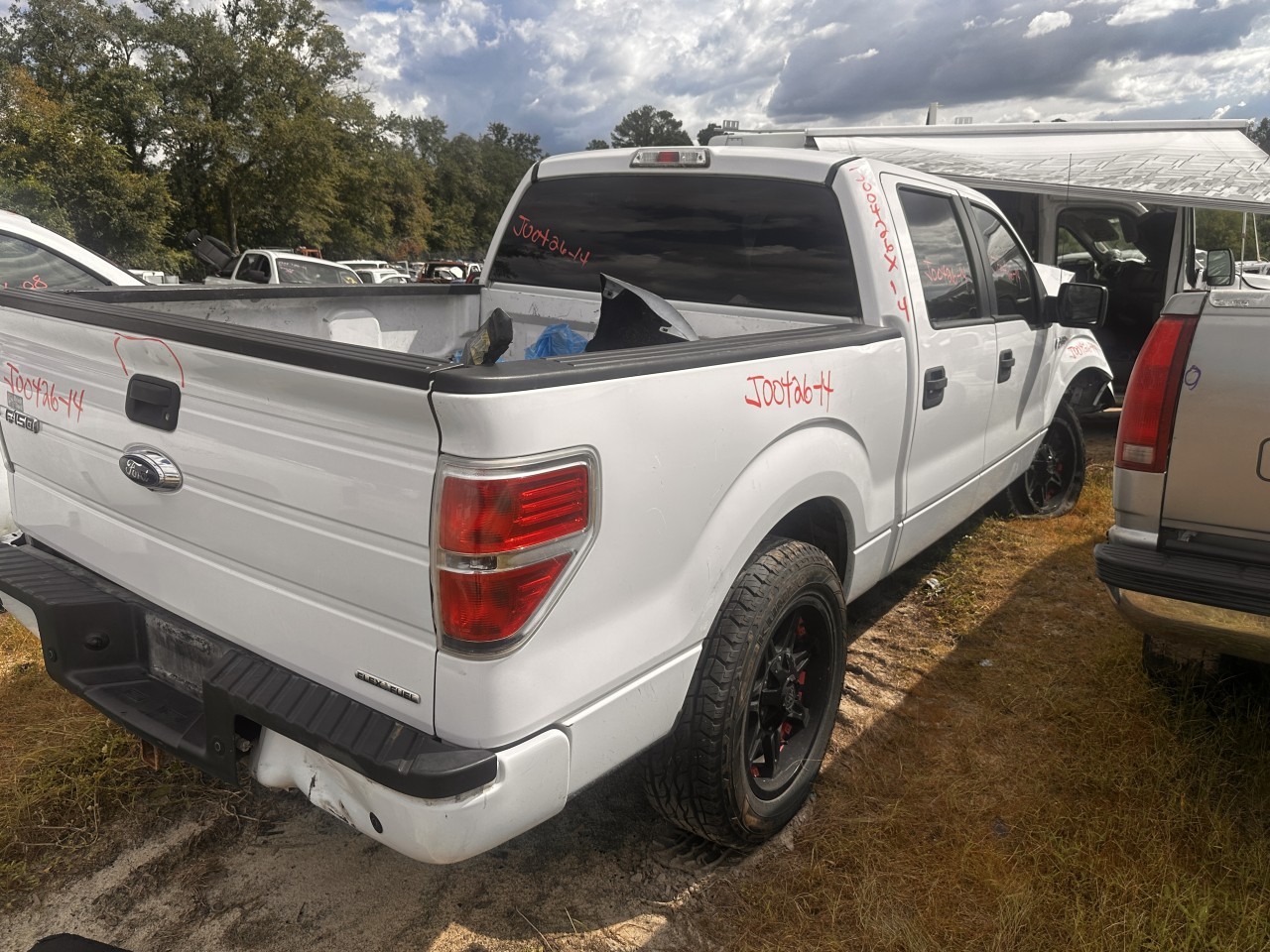 https://f005.backblazeb2.com/file/img-partshotlines-com/Inventory/MA79/Vehicle/81887_04.jpg