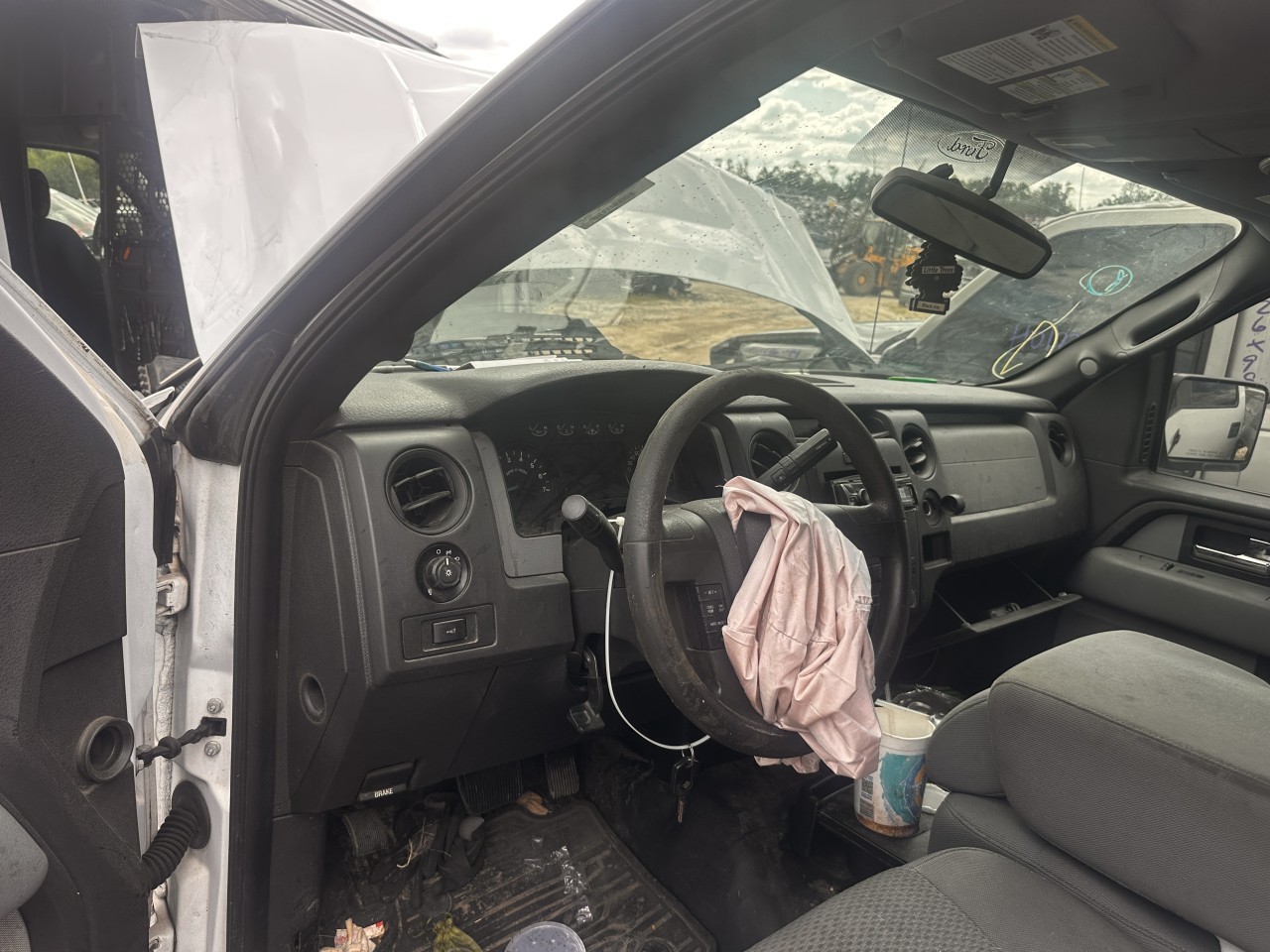 https://f005.backblazeb2.com/file/img-partshotlines-com/Inventory/MA79/Vehicle/81887_10.jpg
