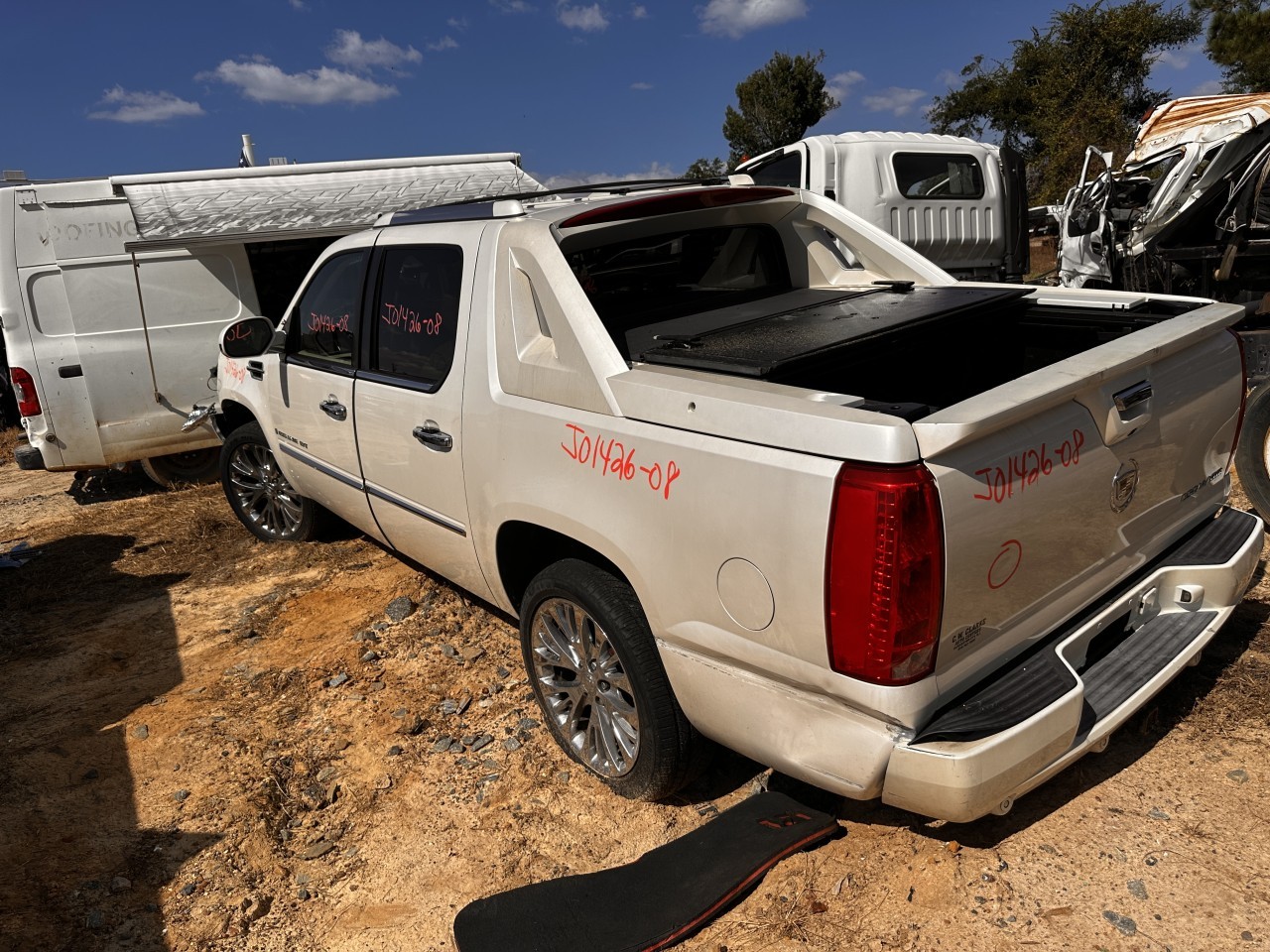 https://f005.backblazeb2.com/file/img-partshotlines-com/Inventory/MA79/Vehicle/81930_06.jpg