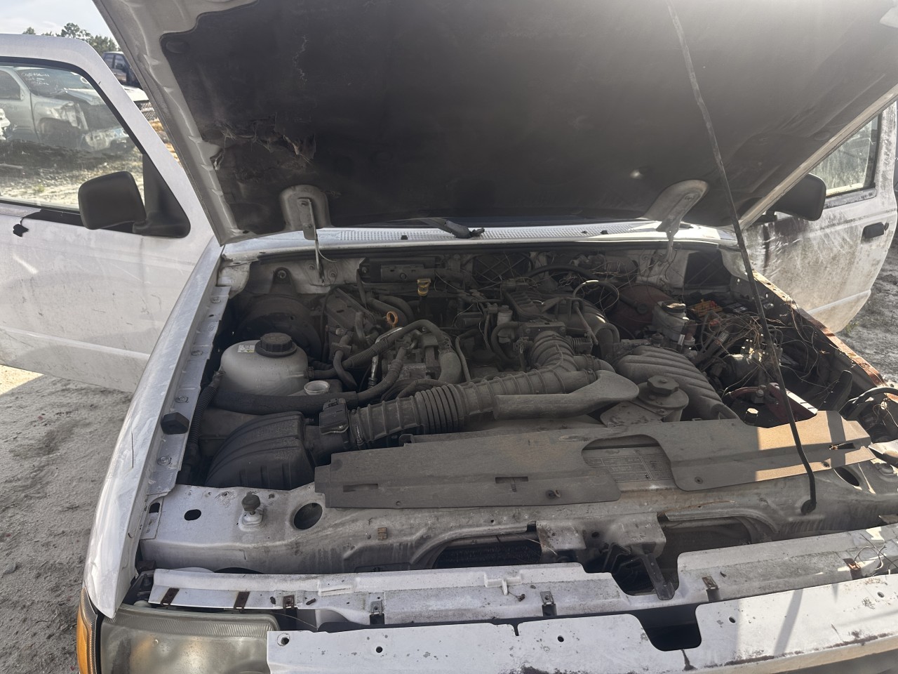 https://f005.backblazeb2.com/file/img-partshotlines-com/Inventory/MA79/Vehicle/82044_07.jpg