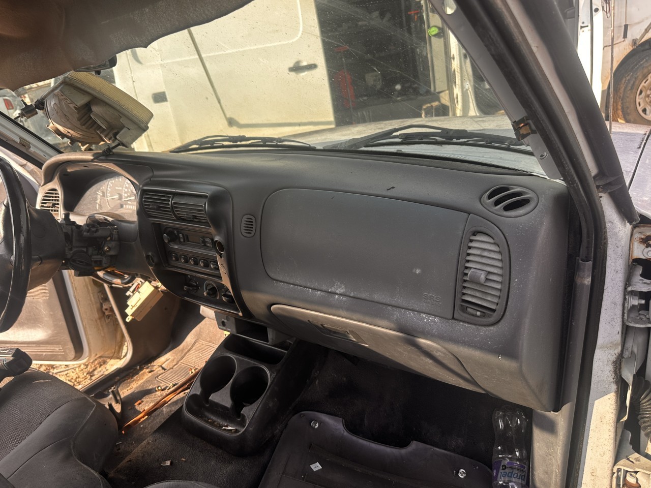 https://f005.backblazeb2.com/file/img-partshotlines-com/Inventory/MA79/Vehicle/82044_12.jpg