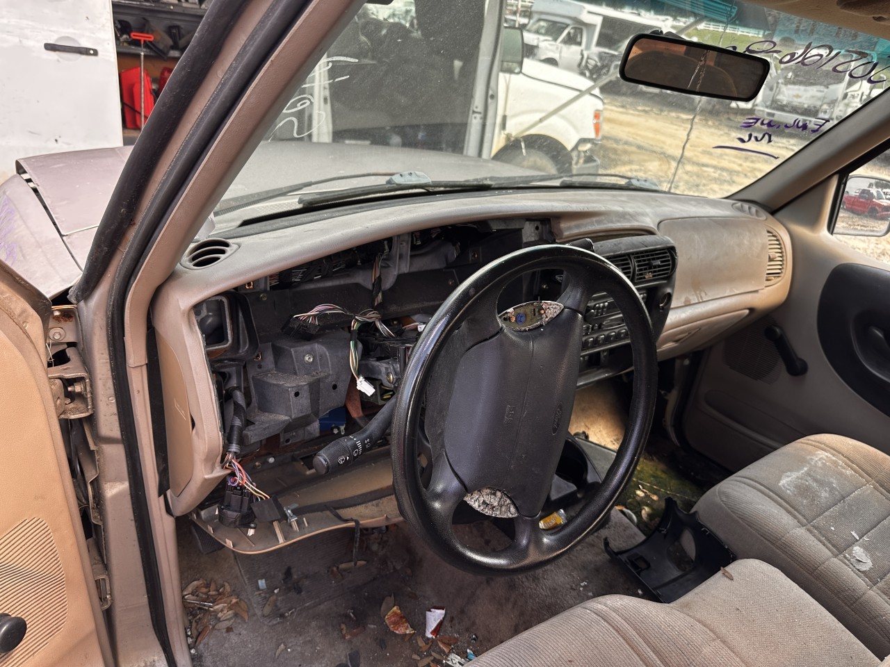 https://f005.backblazeb2.com/file/img-partshotlines-com/Inventory/MA79/Vehicle/82050_08.jpg