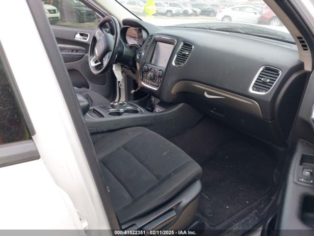 Vehicle/101748_05.jpg