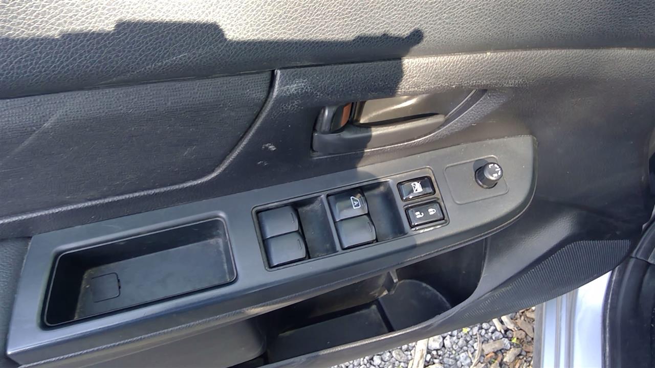 Vehicle/104028_11.jpg