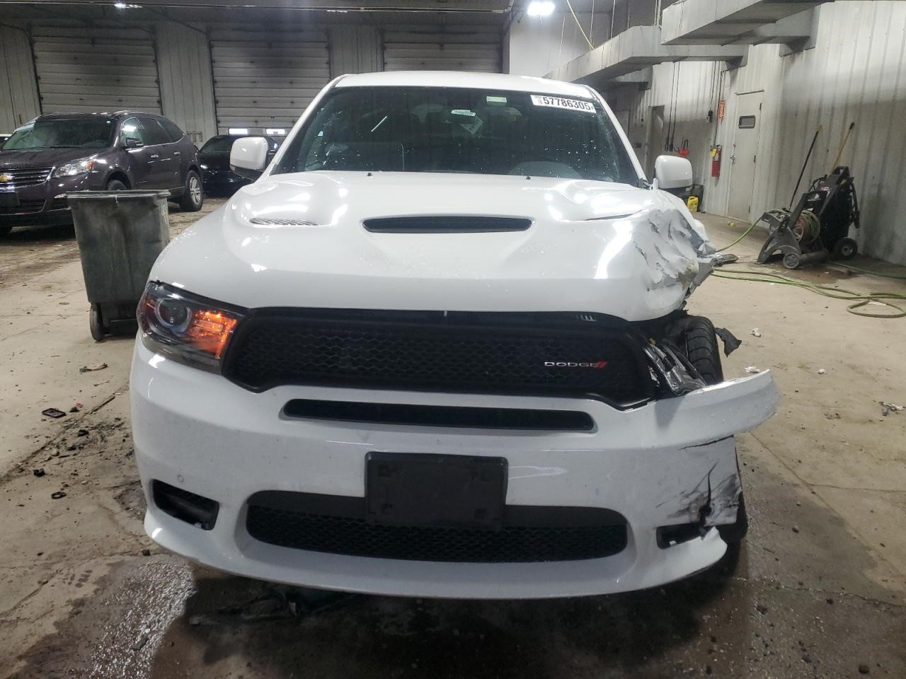 Vehicle/104101_05.jpg