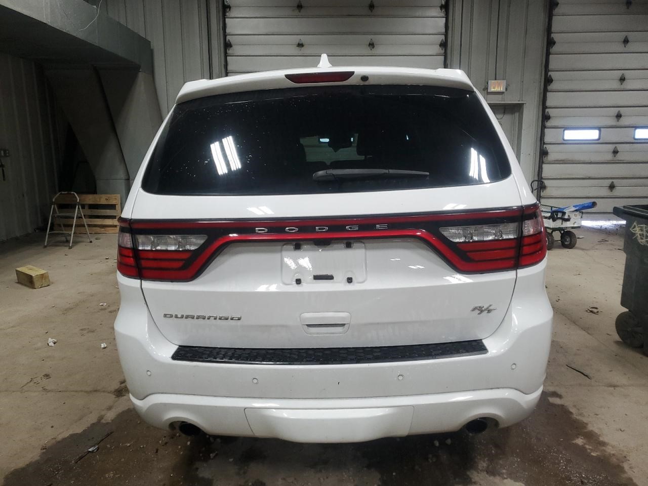 Vehicle/104101_06.jpg