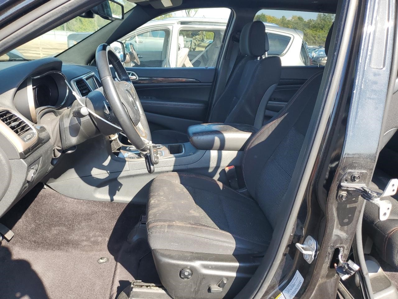 Vehicle/106543_07.jpg