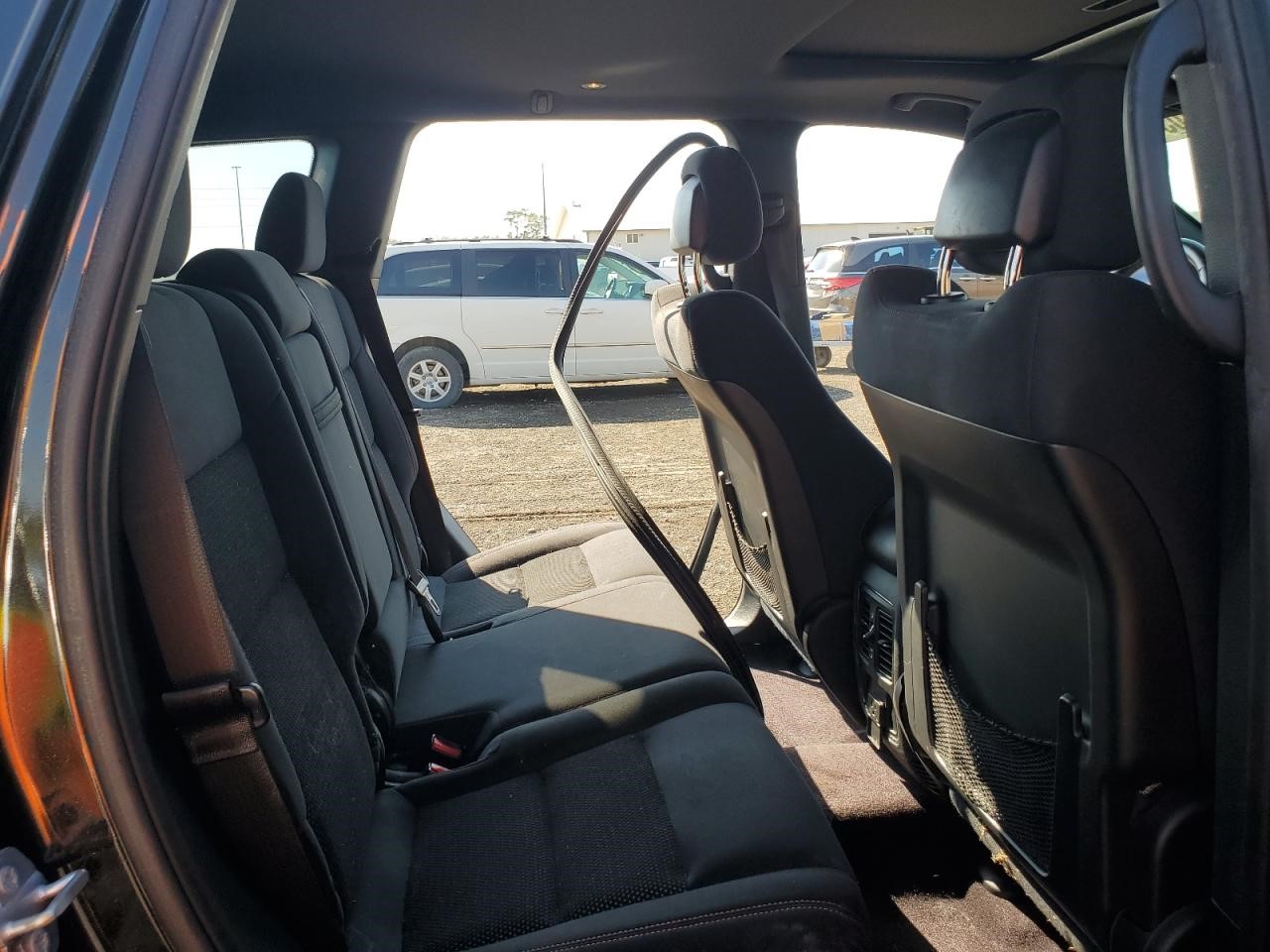 Vehicle/106543_11.jpg