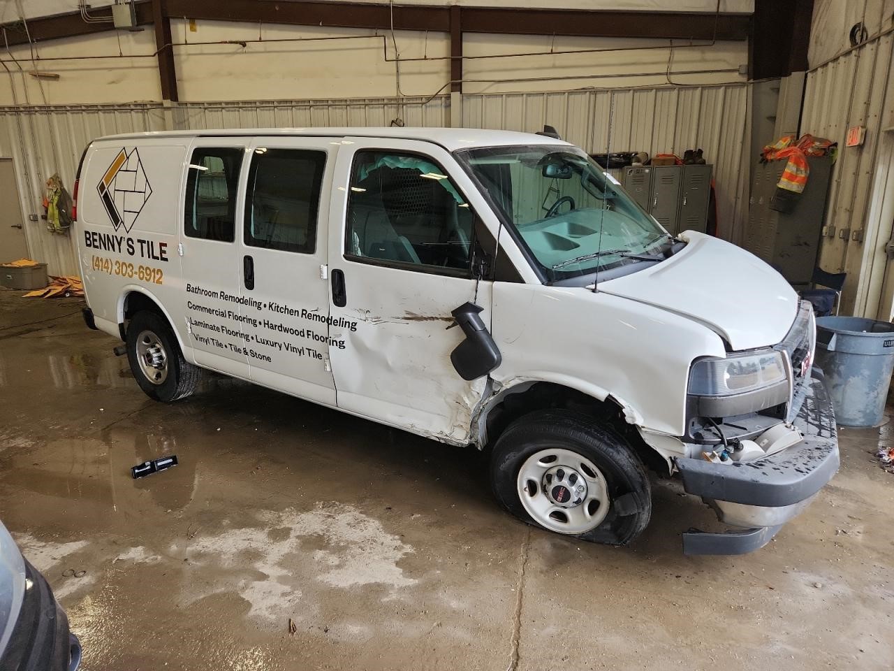 Vehicle/106865_04.jpg