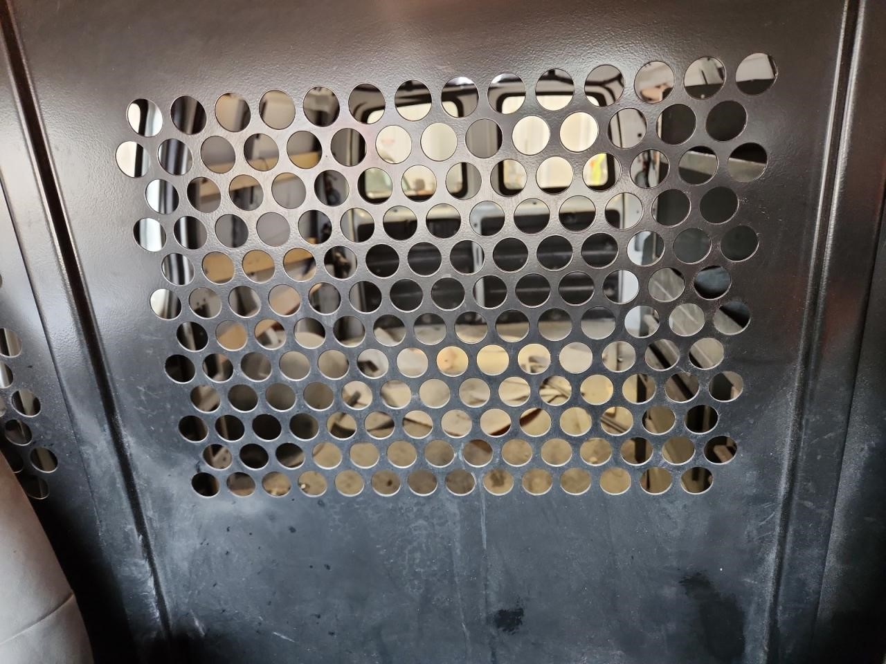 Vehicle/106865_10.jpg