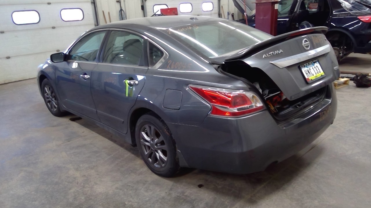 Vehicle/107922_04.jpg