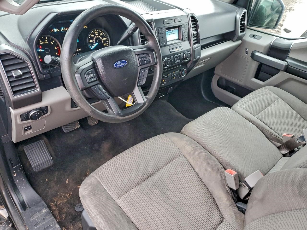 Vehicle/107941_08.jpg
